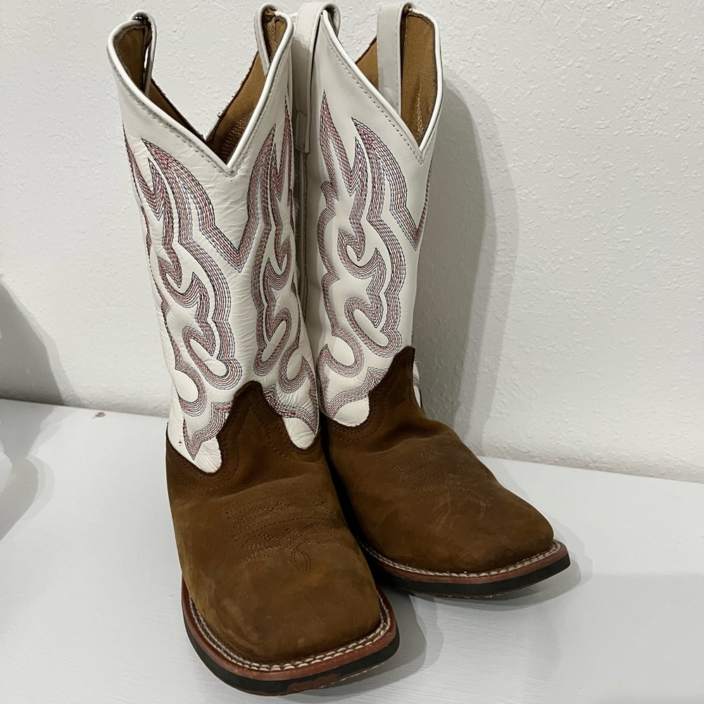 Tony Lama woman’s size 7.5w Laredo boots